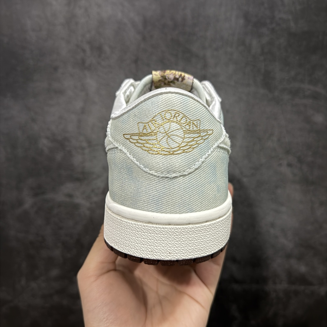 图片[4]-【纯原H11版本】Jordan Air Jordan AJ 1 Retro OG Flower Embroidery 马年限定 CNY新年款 米白 IQ1109-011 #H11顶级纯原 纯原外贸平台特供订单 #全套原纸板楦头开发 #原厂特供材料配套加持 #确保原汁原味 完美呈现版型 #原档数据独家私模大底 #男女鞋同步官方开发至47.5 #原装进口轻量化鞋垫 #进口港宝加持 后跟自然饱满 还原公司包裹性 #鞋面采用原装数据贴合技术 #全方位贴合包裹脚型 #鞋跟部鞋底牵引设计 #提供强大的抓地性能 #更适应不同实战场地路面 尺码：35.5 36 36.5 37.5 38 38.5 39 40 40.5 41 42 42.5 43 44 44.4 45 46 46.5 47.5-选品中心