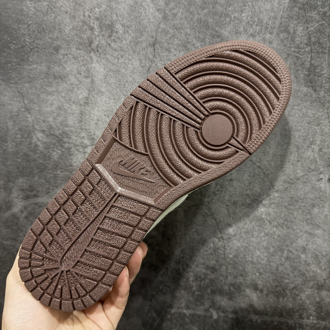 图片[9]-【纯原H11版本】Jordan Air Jordan AJ 1 Retro OG Flower Embroidery 马年限定 CNY新年款 米白 IQ1109-011 #H11顶级纯原 纯原外贸平台特供订单 #全套原纸板楦头开发 #原厂特供材料配套加持 #确保原汁原味 完美呈现版型 #原档数据独家私模大底 #男女鞋同步官方开发至47.5 #原装进口轻量化鞋垫 #进口港宝加持 后跟自然饱满 还原公司包裹性 #鞋面采用原装数据贴合技术 #全方位贴合包裹脚型 #鞋跟部鞋底牵引设计 #提供强大的抓地性能 #更适应不同实战场地路面 尺码：35.5 36 36.5 37.5 38 38.5 39 40 40.5 41 42 42.5 43 44 44.4 45 46 46.5 47.5-选品中心