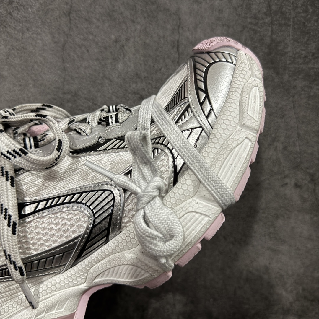 图片[6]-【XA版本】BALENCIAGA 3XL Sneakers 巴黎世家十代网布系带低帮走秀复古老爹鞋 全套原纸板楦头开发 最原汁原味的灵魂版型 全鞋荧光划线卡点 胶水把控整洁度追求极致完美 每一双都是工艺品 多重QC质检 超越公司货的品控标准 实实在在的免检产品 原盒原配 正确字体电绣 粗细、位置、大小正确 侧边TPU 透气孔匹配意产原版 正确分离大底 TPU软底 原版一致大底LOGO 立体感十足 原厂皮料水洗做旧 采购原厂网纱 不含皮革 网布材料和聚氨酯 磨损效果 鞋头边缘和后帮 Balenciaga 徽标 鞋面和后跟凸印尺码 鞋舌 3XL 橡胶品牌标识和反光细节 鞋帮拉袢和鞋舌拉祥 配反光细节 备用鞋带在鞋履前侧 可在穿着前取下 便于不同造型搭配 偏大一码 尺码：35-40-选品中心