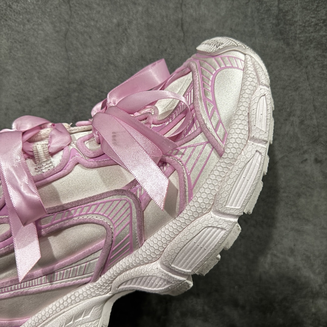 图片[6]-【XA版本】BALENCIAGA 3XL Sneakers 巴黎世家十代网布系带低帮走秀复古老爹鞋 全套原纸板楦头开发 最原汁原味的灵魂版型 全鞋荧光划线卡点 胶水把控整洁度追求极致完美 每一双都是工艺品 多重QC质检 超越公司货的品控标准 实实在在的免检产品 原盒原配 正确字体电绣 粗细、位置、大小正确 侧边TPU 透气孔匹配意产原版 正确分离大底 TPU软底 原版一致大底LOGO 立体感十足 原厂皮料水洗做旧 采购原厂网纱 不含皮革 网布材料和聚氨酯 磨损效果 鞋头边缘和后帮 Balenciaga 徽标 鞋面和后跟凸印尺码 鞋舌 3XL 橡胶品牌标识和反光细节 鞋帮拉袢和鞋舌拉祥 配反光细节 备用鞋带在鞋履前侧 可在穿着前取下 便于不同造型搭配 偏大一码 尺码：35-40-选品中心