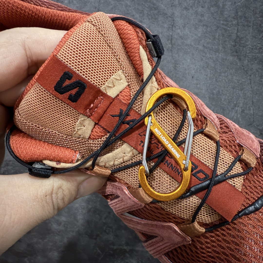 图片[6]-【W1纯原版】SALOMON XA Pro 3D 马年限定定制款 棕红色 萨洛蒙潮流越野机能户外功能鞋 479684 纯原外贸平台特供订单 耗时半年巨作 全套原纸板楦头开发 原厂特供网布配套加持 确保原汁原味 完美呈现版型 原档数据独家私模五层组合大底 男女鞋同步官方开发 原装Ortholite轻量化鞋垫 中底布带钢印编号 原厂TPU锁扣 进口港宝加持 后跟自然饱满 还原公司包裹性 鞋面采用SENSIFT贴合技术 全方位贴合包裹脚型 鞋跟部鞋底牵引设计 提供强大的抓地性能 更适应野外崎岖不平的道路 其3D ADVANCED CHASSIS底盘 材料轻量大化 钉齿设计更具稳定性 防护性 鞋底易磨损区运用CONTAGRIP高耐磨材料 应对城市硬质路面长距离跑考验 尺码：36 36.5 37.5 38 38.5 39 40 40.5 41 42 42.5 43 44 44.5 45-选品中心