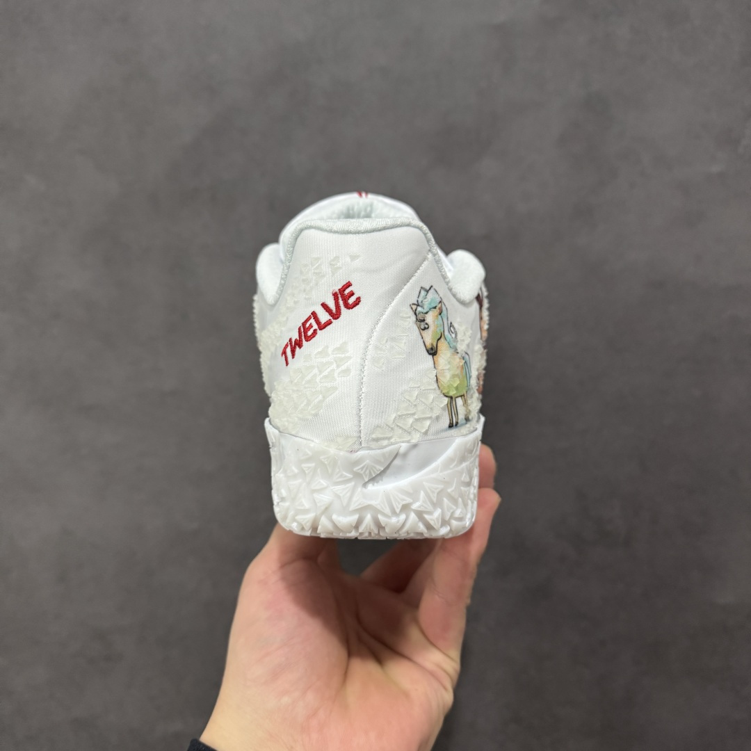 图片[4]-【定制版】Nike JA 3 莫兰特3代 马年限定 CNY新年款 耐克时尚百搭 耐磨透气 低帮篮球鞋 鞋面由柔软的纺织品和柔软的磨绒面皮组合而成 脚踝处带有透气孔 鞋款内部采用舒适的尼龙衬里 采用了配有气垫泡沫中底 半透明外底的设计增强了抓地力 货号：HF2794-007 尺码：38 38.5 39 40 40.5 41 42 42.5 43 44 45 46-选品中心