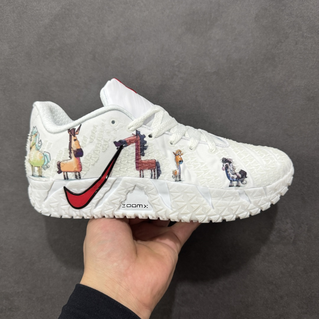 【定制版】Nike JA 3 莫兰特3代 马年限定 CNY新年款 耐克时尚百搭 耐磨透气 低帮篮球鞋 鞋面由柔软的纺织品和柔软的磨绒面皮组合而成 脚踝处带有透气孔 鞋款内部采用舒适的尼龙衬里 采用了配有气垫泡沫中底 半透明外底的设计增强了抓地力 货号：HF2794-007 尺码：38 38.5 39 40 40.5 41 42 42.5 43 44 45 46-选品中心