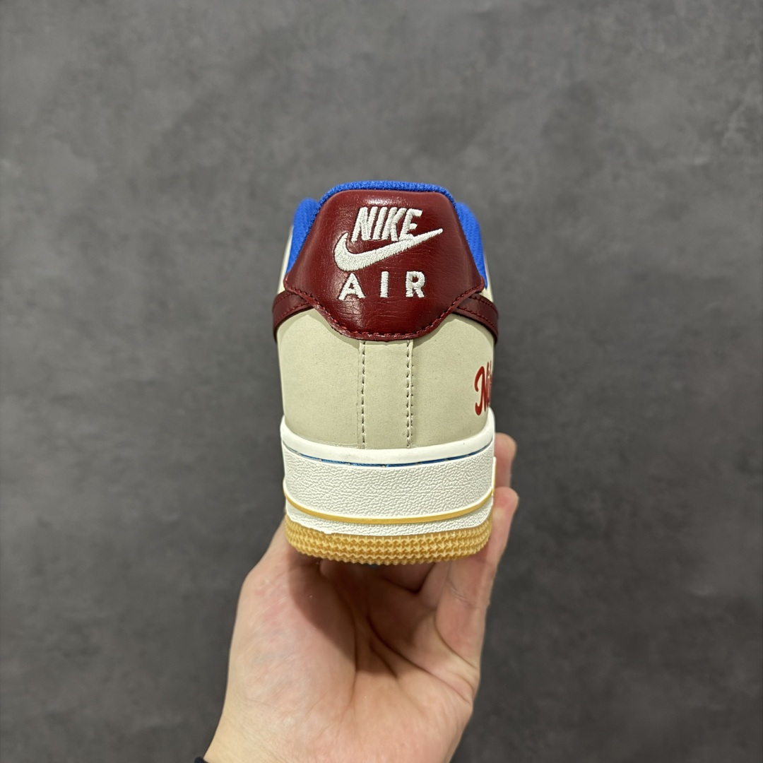 图片[4]-【定制版】NIke Air Force 1 \’07 Low “马年限定–云白赤霞” 空军一号低帮 运动鞋 休闲鞋 折边针车 高级夜光效果 工艺难度大 原楦头原纸板 高端定制鞋盒 原厂鞋底 超高清洁度 细节完美 货号：NH0601-519 尺码：36 36.5 37.5 38 38.5 39 40 40.5 41 42 42.5 43 44 44.5 45-选品中心