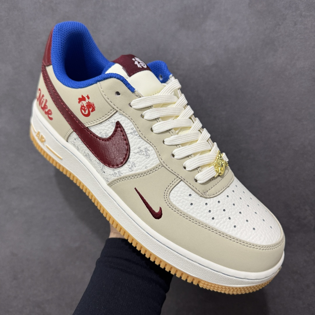 图片[3]-【定制版】NIke Air Force 1 \’07 Low “马年限定–云白赤霞” 空军一号低帮 运动鞋 休闲鞋 折边针车 高级夜光效果 工艺难度大 原楦头原纸板 高端定制鞋盒 原厂鞋底 超高清洁度 细节完美 货号：NH0601-519 尺码：36 36.5 37.5 38 38.5 39 40 40.5 41 42 42.5 43 44 44.5 45-选品中心