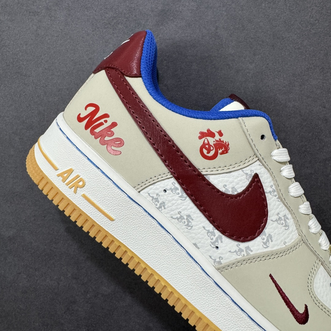 图片[6]-【定制版】NIke Air Force 1 \’07 Low “马年限定–云白赤霞” 空军一号低帮 运动鞋 休闲鞋 折边针车 高级夜光效果 工艺难度大 原楦头原纸板 高端定制鞋盒 原厂鞋底 超高清洁度 细节完美 货号：NH0601-519 尺码：36 36.5 37.5 38 38.5 39 40 40.5 41 42 42.5 43 44 44.5 45-选品中心