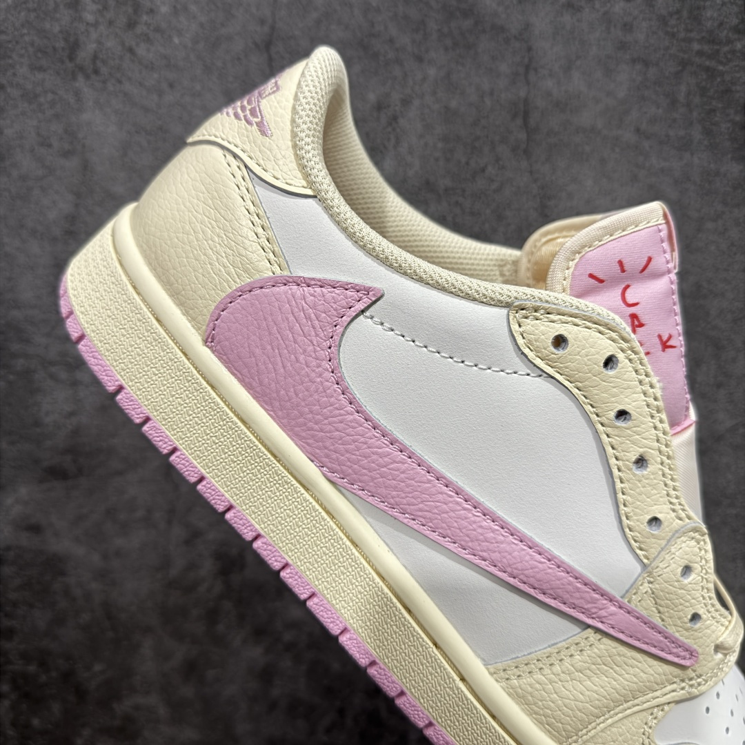 图片[7]-【PK纯原版本】Travis Scott x Air Jordan AJ1 Low OG SP TS联名 白粉倒钩低帮 IQ7604-100 知名大厂出品 纯原第一梯队版本 产品品控稳定性领先行业 各方面均可对飙市面通货版 SZ原厂全套原楦原纸板冲刀磨具开发 原厂皮料加持 原厂港宝加持定型后跟R度完美 同源原厂电绣 鬼脸飞翼针数密度立体效果一致 百分百一致原鞋 原厂拉帮工艺 针距密度一致 后跟弧度收口自然不对折 极致一眼正品既视感 进口玻璃冲刀皮料裁剪零毛边 全鞋电脑针车工艺 品控清洁度最高QC检验标准 免检产品 原厂订购鞋盒、鞋标、防尘纸、鞋撑、鞋带 追求极致的原厂味道 尺码：36-47.5-选品中心