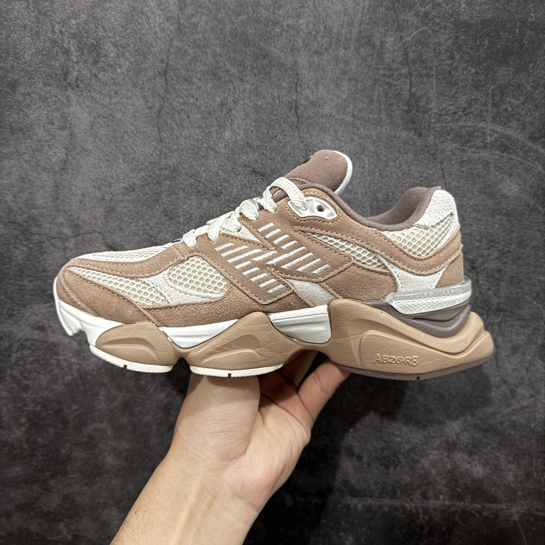 图片[2]-【纯原版】 New Balance NB9060 联名款 复古休闲运动慢跑鞋 U9060ETN 全套原楦原纸板原厂数据开发 进口三明治网面 原装进口翻毛皮料正确绒感卡色 正确中底拉帮中底网布细节 原厂标裁 带紫光防伪 定制后跟透明水晶模块 冲裁组合 大底贴合程度胶水上色把控完美 整洁度挑战全网艺术家 多道序QC把关品质完善 匠心打造 耗时两个月开发完成 工艺极其复杂难度可想而知 新开独立私模大底 全网唯一正确六层组合大底 高端零售专供产物 尺码：36 37 37.5 38 38.5 39 40 40.5 41 42 42.5 43 44 45 46.5-选品中心