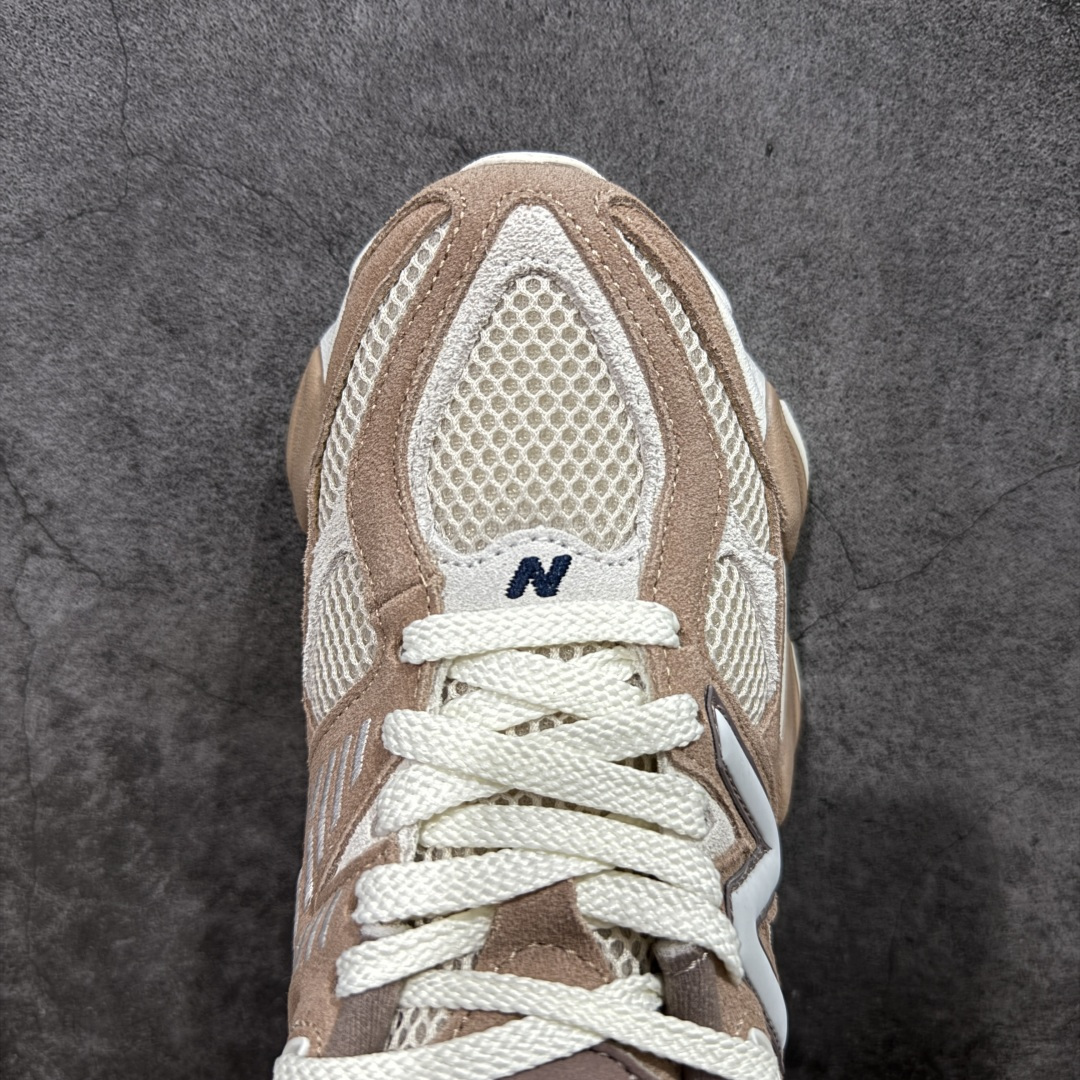 图片[5]-【纯原版】 New Balance NB9060 联名款 复古休闲运动慢跑鞋 U9060ETN 全套原楦原纸板原厂数据开发 进口三明治网面 原装进口翻毛皮料正确绒感卡色 正确中底拉帮中底网布细节 原厂标裁 带紫光防伪 定制后跟透明水晶模块 冲裁组合 大底贴合程度胶水上色把控完美 整洁度挑战全网艺术家 多道序QC把关品质完善 匠心打造 耗时两个月开发完成 工艺极其复杂难度可想而知 新开独立私模大底 全网唯一正确六层组合大底 高端零售专供产物 尺码：36 37 37.5 38 38.5 39 40 40.5 41 42 42.5 43 44 45 46.5-选品中心