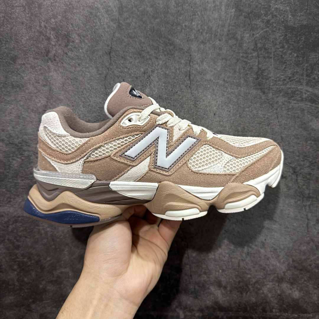 【纯原版】 New Balance NB9060 联名款 复古休闲运动慢跑鞋 U9060ETN 全套原楦原纸板原厂数据开发 进口三明治网面 原装进口翻毛皮料正确绒感卡色 正确中底拉帮中底网布细节 原厂标裁 带紫光防伪 定制后跟透明水晶模块 冲裁组合 大底贴合程度胶水上色把控完美 整洁度挑战全网艺术家 多道序QC把关品质完善 匠心打造 耗时两个月开发完成 工艺极其复杂难度可想而知 新开独立私模大底 全网唯一正确六层组合大底 高端零售专供产物 尺码：36 37 37.5 38 38.5 39 40 40.5 41 42 42.5 43 44 45 46.5-选品中心