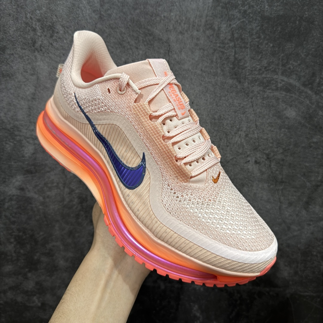 图片[3]-【XE纯原版】Nike Pegasus Premium Airscape 舒适百搭减震防滑耐磨透气 低帮跑步鞋     目前市场最强品质 原版购入开发 一切材质配件均匀原版一致 完美版型 高端玩家必推版本 高价零售必推版本 欢迎对比市面任意版本‼️ 这双鞋简直是时尚与科技的完美融合。 经典黑色鞋面，质感爆棚，搭配超亮眼的银色大勾子，瞬间成为街头焦点。 鞋侧独特小吊牌，细节满满，个性直接拉满。  脚下的全掌气垫更是亮点，红黑配色超吸睛，不仅颜值在线，缓震性能更是一绝。 不管是日常出街还是慢跑锻炼，都能给双脚极致舒适体验。  码数超全，36 – 46 码任你选！别犹豫啦，穿上它，轻松走出潮流范，开启你的时尚运动新旅程！   #独家原包 原底原料 开模打造  #原厂鞋标 高精密准度  #原楦原纸板开发 匹配原版98%以上  #后跟弧度 正确呈现  #原厂皮料 质感无敌  #皮料切割干净 无任何毛边 清洁度细节完美  货号：II6308-600 码段：36-46-选品中心