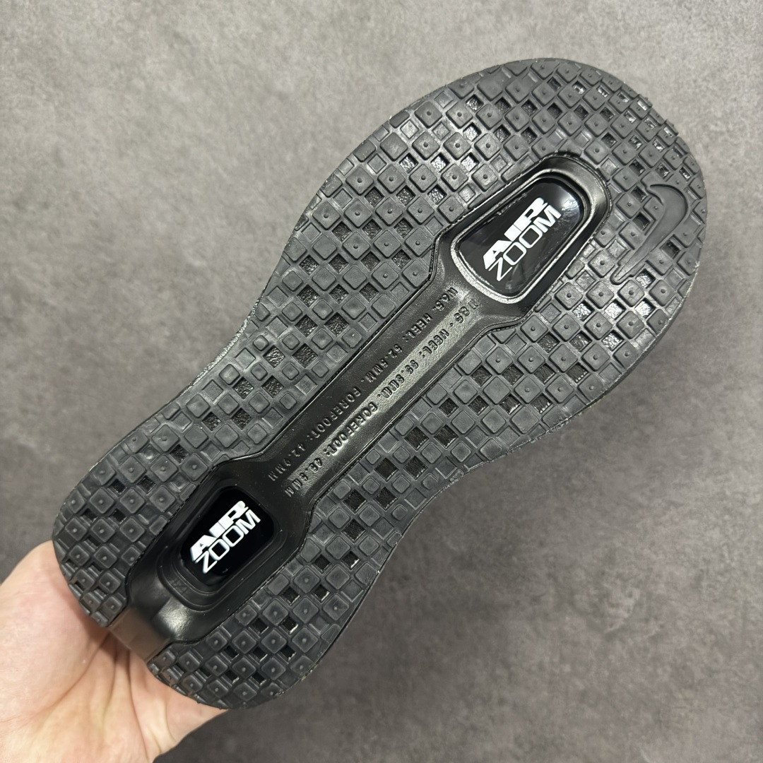 图片[9]-【公司级】Nike VOMERO PREMIUM 耐克 舒适减震防滑 低帮跑步鞋 全掌ReactX泡绵中底 前掌和后跟还配备了Air Zoom气垫单元 据说跑起来更快更舒适哦 这次最大的升级点 首次引入了ReactX泡绵 货号：IO7325-001 尺码：36 36.5 37.5 38 38.5 39 40 40.5 41 42 42.5 43 44 45-选品中心