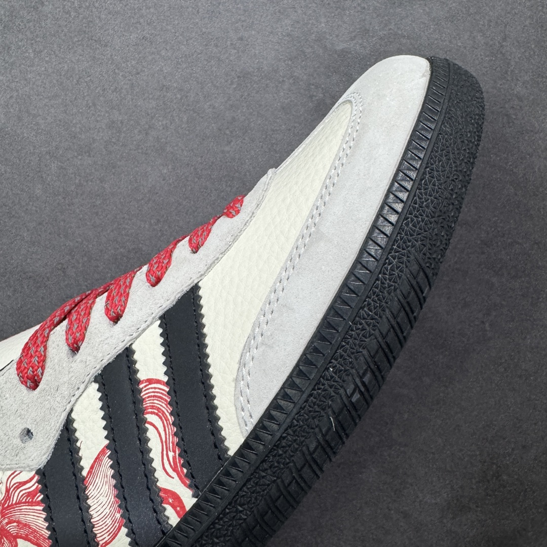 图片[5]-【定制版】Adidas Originals“马年联名限定 黑贝壳头，米白基底搭配红黑撞色条纹，头层皮革鞋面提升高级感，红鞋带 + 黄鞋口强化视觉层次，同色系车线精致细腻，每一处细节都在诉说复古潮味。 货号-：ZH2593 尺码：36 36.5 37.5 38 38.5 39 40 40.5 41 42 42.5 43 44 44.5 45-选品中心