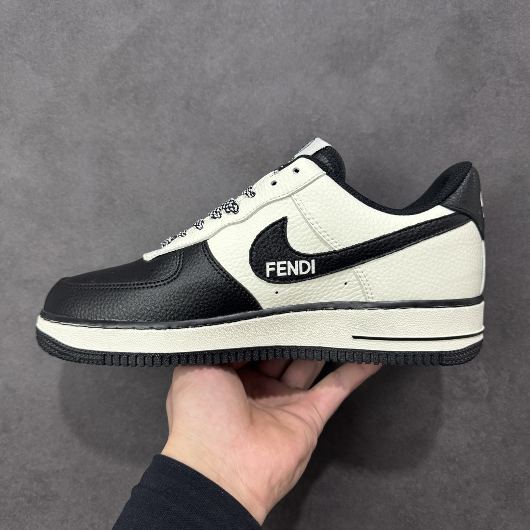 图片[2]-【定制版】NIke Air Force 1 \’07 Low “芬迪联名–黑白熊猫” 空军一号低帮 运动鞋 休闲鞋 折边针车 工艺难度大 原楦头原纸板 高端定制鞋盒 原厂鞋底 超高清洁度 细节完美 货号：XY9025-018 尺码：36 36.5 37.5 38 38.5 39 40 40.5 41 42 42.5 43 44 44.5 45-选品中心