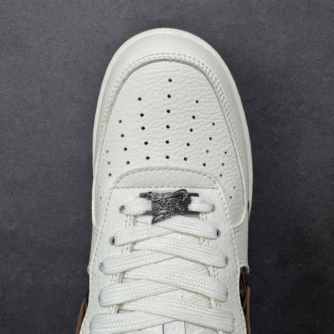 图片[8]-【定制版】NIke Air Force 1 \’07 Low “芬迪联名–复古白棕” 空军一号低帮 运动鞋 休闲鞋 折边针车 工艺难度大 原楦头原纸板 高端定制鞋盒 原厂鞋底 超高清洁度 细节完美 货号：XY9025-017 尺码：36 36.5 37.5 38 38.5 39 40 40.5 41 42 42.5 43 44 44.5 45-选品中心