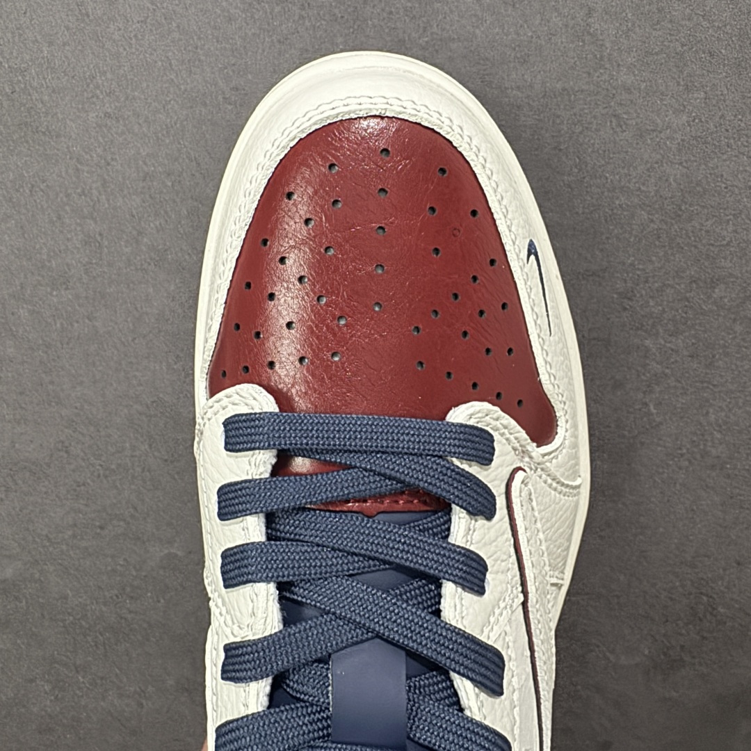 图片[8]-【定制版】高端定制 Travis Scott x Jordan 1 Low 马年限定-白红霁蓝 倒勾低帮休闲版本 原厂全头层皮 大厂纯原品质出货 纯正版型 定制鞋盒 皮料切割干净无任何毛边 细节完美 超高清洁度 货号：NH0601-059 尺码：36 36.5 37.5 38 38.5 39 40 40.5 41 42 42.5 43 44 44.5 45-选品中心
