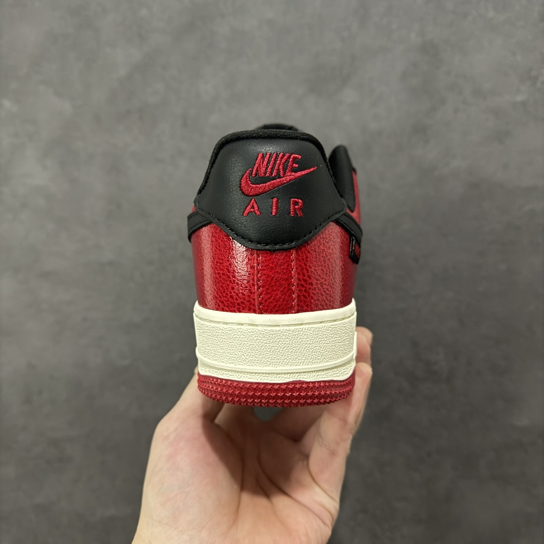 图片[4]-【定制版】Nike Air Force 1\’07 Low 限定联名 红黑拼色 空军一号低帮休闲板鞋  #原楦头原纸板 高端定制鞋盒 原厂鞋底 超高清洁度 细节完美 货号：KD1688-007  尺码：36 36.5 37.5 38 38.5 39 40 40.5 41 42 42.5 43 44 44.5 45-选品中心