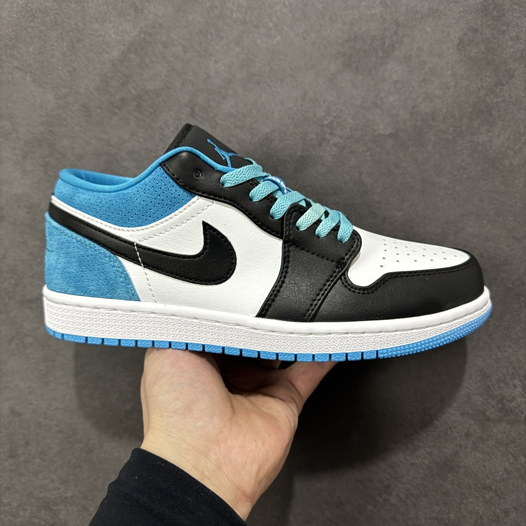 【H11版本】耐克Nike Air Jordan 1 AJ1经典复古经典低帮百搭文化篮球鞋 CK3022-004 公司级真标半码制#原档案原数据开发版型#采用荔枝纹头层皮革鞋面材质#原厂立体填充鞋舌海绵#中底注胶孔及缜密中底拉帮工艺#原数据开发模具大底 尺码：35.5 36 36.5 37.5 38 38.5 39 40 40.5 41 42 42.5 43 44 44.5 45 46 47.5 编码：H11B250260-莆田鞋