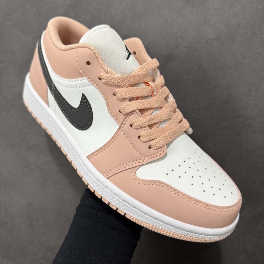 图片[3]-【H11版本】耐克Nike Air Jordan 1 AJ1经典复古经典低帮百搭文化篮球鞋 553560-800 公司级真标半码制#原档案原数据开发版型#采用荔枝纹头层皮革鞋面材质#原厂立体填充鞋舌海绵#中底注胶孔及缜密中底拉帮工艺#原数据开发模具大底 尺码：35.5 36 36.5 37.5 38 38.5 39 40 40.5 41 42 42.5 43 44 44.5 45 46 47.5 编码：H11B250260-选品中心