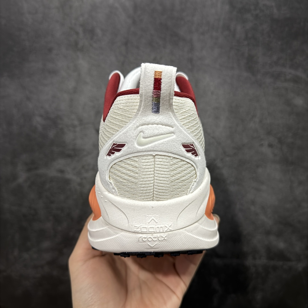 图片[4]-【XE纯原版】Nike Air Zoom Vomero 18 全新科技运动跑鞋IQ1131-120    目前市场最强品质 原版购入开发 鞋面采用硅胶发泡立体印刷 分体式组合大底 上层超临界ZOOM X泡棉 下层一次ReactX泡棉 区别市场一体底 超高质检清洁度 一切材质配件均与原版一致 原楦原纸板开发 匹配原版98%以上 完美弧度版型 原厂鞋标 立体反光鞋盒标 鞋盒防撞海绵 高端玩家必推版本 高价零售必推版本 欢迎对比市面任意版本‼️ 这双鞋简直是时尚与科技的完美融合。 经典黑色鞋面，质感爆棚，搭配超亮眼的银色大勾子，瞬间成为街头焦点。不仅颜值在线，缓震性能更是一绝 不管是日常出街还是慢跑锻炼，都能给双脚极致舒适体验。  码数超全，36-46码任你选！别犹豫啦，穿上它，轻松走出潮流范，开启你的时尚运动新旅程！ 码段：36-46-选品中心