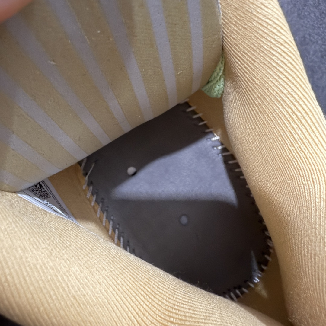 图片[7]-【纯原实战版】NK JA3 EP 莫兰特三代 实战低帮篮球鞋 HF2794-201 超高品质做工 细节到位 内置前后双气垫 材料足 不偷工减料 鞋头和鞋舌采用透气运动网布制成 采用更为挺拔的鞋口设计 为脚踝带来更佳的包裹与支撑感 侧面独特波纹纹理细节 打破了单调 赋予鞋子灵动与活力的视觉体验 中底部分巧妙借鉴了科比 5 的经典元素 尺码：39 40 40.5 41 42 42.5 43 44 45 46-选品中心