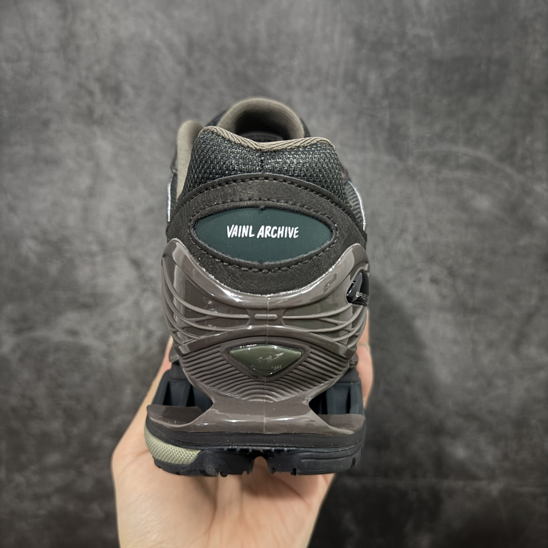 图片[4]-【纯原版】Mizuno 美津侬 WAVE PROPHECY 14S 复古时尚休闲舒适运动跑步鞋 美津浓WAVE机械缓震 可以说是机械缓震跑鞋科技的翘楚有着非凡的适应性，有着充分而持久的缓震能力和轻量化设计，是一双可以陪伴我们日常训练甚至是半马比赛的跑鞋，无论是“跑步初哥”还是“精英老鸟”，只要不是比较夸张的大体重人群，都可以穿着WAVE RIDER 来跑步。如果你不知道跑步穿什么鞋，不知道给别人推荐什么鞋，那么选“美津浓 ” 尺码：36-45-选品中心