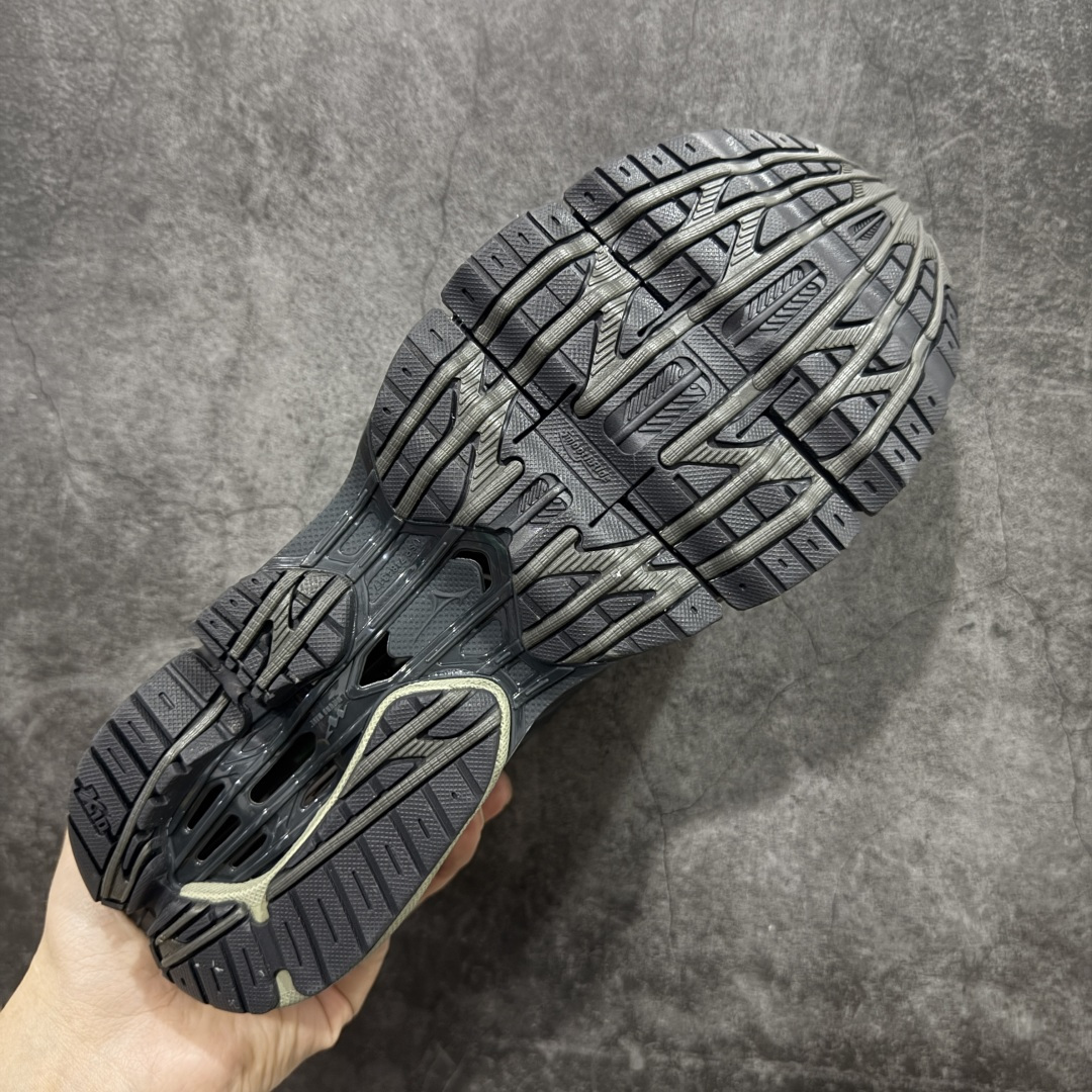 图片[9]-【纯原版】Mizuno 美津侬 WAVE PROPHECY 14S 复古时尚休闲舒适运动跑步鞋 美津浓WAVE机械缓震 可以说是机械缓震跑鞋科技的翘楚有着非凡的适应性，有着充分而持久的缓震能力和轻量化设计，是一双可以陪伴我们日常训练甚至是半马比赛的跑鞋，无论是“跑步初哥”还是“精英老鸟”，只要不是比较夸张的大体重人群，都可以穿着WAVE RIDER 来跑步。如果你不知道跑步穿什么鞋，不知道给别人推荐什么鞋，那么选“美津浓 ” 尺码：36-45-选品中心