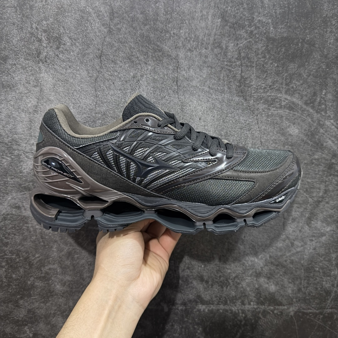 【纯原版】Mizuno 美津侬 WAVE PROPHECY 14S 复古时尚休闲舒适运动跑步鞋 美津浓WAVE机械缓震 可以说是机械缓震跑鞋科技的翘楚有着非凡的适应性，有着充分而持久的缓震能力和轻量化设计，是一双可以陪伴我们日常训练甚至是半马比赛的跑鞋，无论是“跑步初哥”还是“精英老鸟”，只要不是比较夸张的大体重人群，都可以穿着WAVE RIDER 来跑步。如果你不知道跑步穿什么鞋，不知道给别人推荐什么鞋，那么选“美津浓 ” 尺码：36-45-选品中心