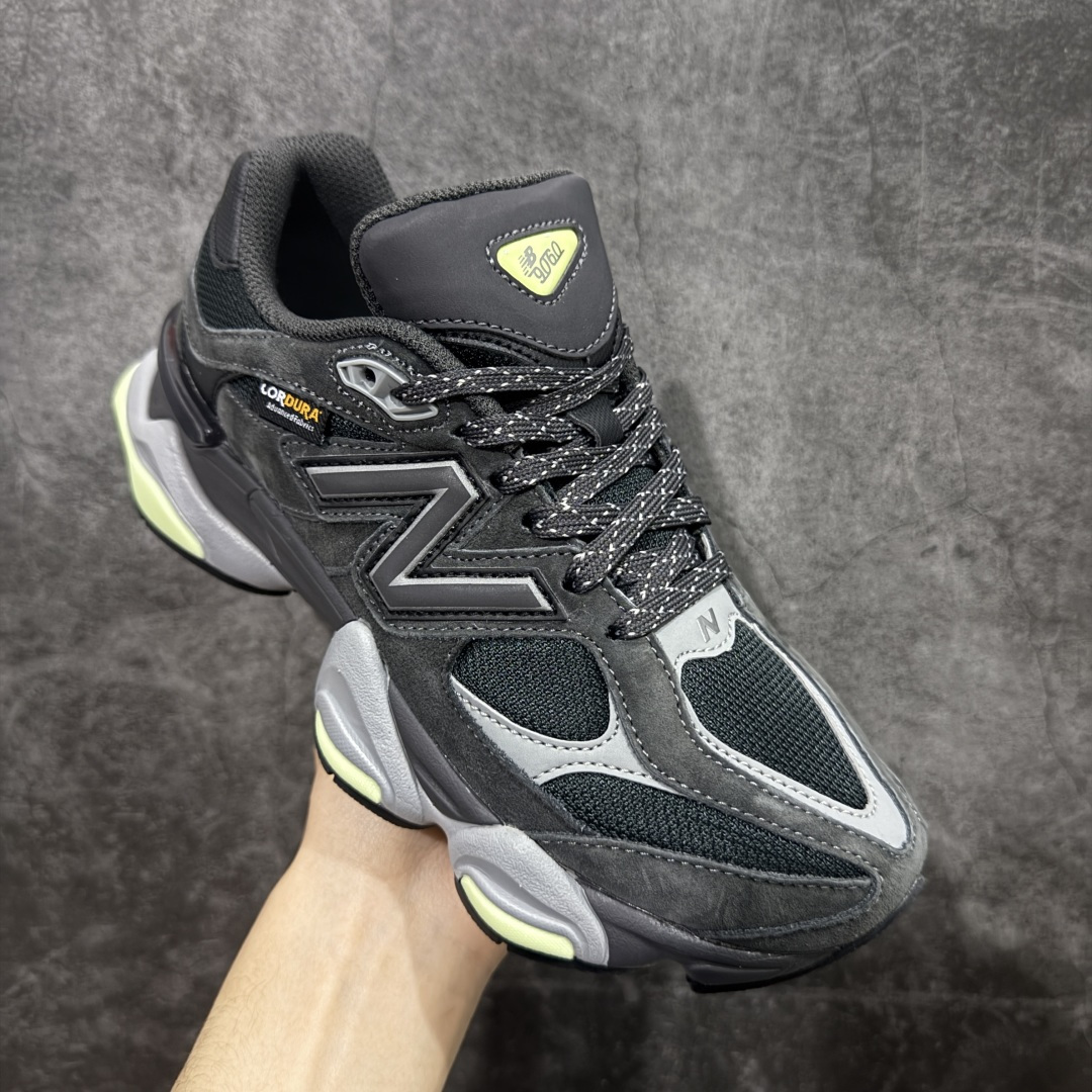 图片[3]-【纯原版】 New Balance NB9060 联名款 复古休闲运动慢跑鞋 U90602P8 全套原楦原纸板原厂数据开发 进口三明治网面 原装进口翻毛皮料正确绒感卡色 正确中底拉帮中底网布细节 原厂标裁 带紫光防伪 定制后跟透明水晶模块 冲裁组合 大底贴合程度胶水上色把控完美 整洁度挑战全网艺术家 多道序QC把关品质完善 匠心打造 耗时两个月开发完成 工艺极其复杂难度可想而知 新开独立私模大底 全网唯一正确六层组合大底 高端零售专供产物 尺码：36 37 37.5 38 38.5 39 40 40.5 41 42 42.5 43 44 45 46.5-选品中心