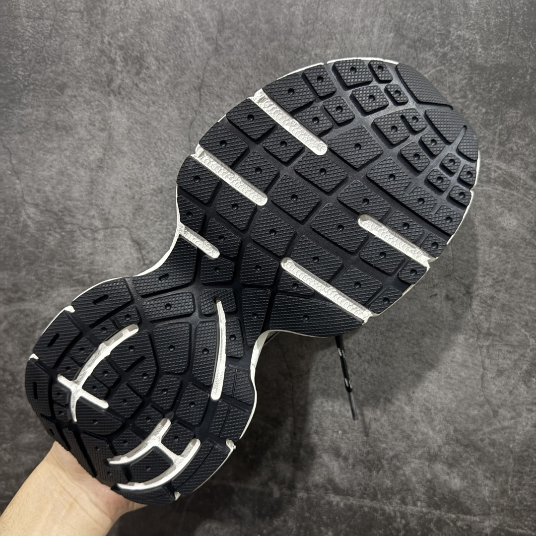 图片[9]-【XA版本】BALENCIAGA 3XL Sneakers 巴黎世家十代网布系带低帮走秀复古老爹鞋 全套原纸板楦头开发 最原汁原味的灵魂版型 全鞋荧光划线卡点 胶水把控整洁度追求极致完美 每一双都是工艺品 多重QC质检 超越公司货的品控标准 实实在在的免检产品 原盒原配 正确字体电绣 粗细、位置、大小正确 侧边TPU 透气孔匹配意产原版 正确分离大底 TPU软底 原版一致大底LOGO 立体感十足 原厂皮料水洗做旧 采购原厂网纱 不含皮革 网布材料和聚氨酯 磨损效果 鞋头边缘和后帮 Balenciaga 徽标 鞋面和后跟凸印尺码 鞋舌 3XL 橡胶品牌标识和反光细节 鞋帮拉袢和鞋舌拉祥 配反光细节 备用鞋带在鞋履前侧 可在穿着前取下 便于不同造型搭配 偏大一码 尺码：35-40-选品中心