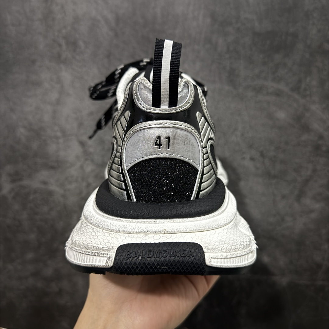 图片[4]-【XA版本】BALENCIAGA 3XL Sneakers 巴黎世家十代网布系带低帮走秀复古老爹鞋 全套原纸板楦头开发 最原汁原味的灵魂版型 全鞋荧光划线卡点 胶水把控整洁度追求极致完美 每一双都是工艺品 多重QC质检 超越公司货的品控标准 实实在在的免检产品 原盒原配 正确字体电绣 粗细、位置、大小正确 侧边TPU 透气孔匹配意产原版 正确分离大底 TPU软底 原版一致大底LOGO 立体感十足 原厂皮料水洗做旧 采购原厂网纱 不含皮革 网布材料和聚氨酯 磨损效果 鞋头边缘和后帮 Balenciaga 徽标 鞋面和后跟凸印尺码 鞋舌 3XL 橡胶品牌标识和反光细节 鞋帮拉袢和鞋舌拉祥 配反光细节 备用鞋带在鞋履前侧 可在穿着前取下 便于不同造型搭配 偏大一码 尺码：35-40-选品中心