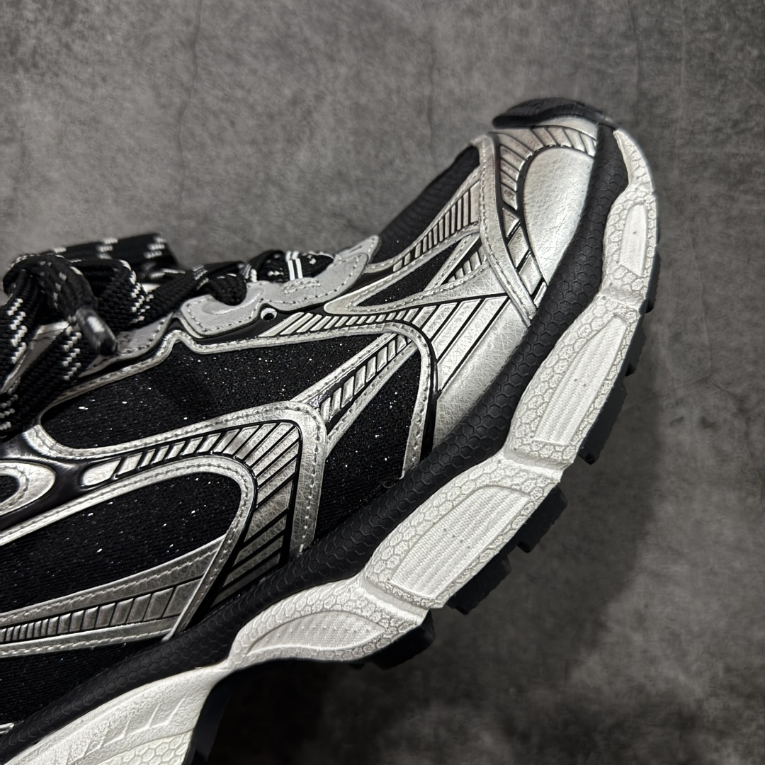 图片[6]-【XA版本】BALENCIAGA 3XL Sneakers 巴黎世家十代网布系带低帮走秀复古老爹鞋 全套原纸板楦头开发 最原汁原味的灵魂版型 全鞋荧光划线卡点 胶水把控整洁度追求极致完美 每一双都是工艺品 多重QC质检 超越公司货的品控标准 实实在在的免检产品 原盒原配 正确字体电绣 粗细、位置、大小正确 侧边TPU 透气孔匹配意产原版 正确分离大底 TPU软底 原版一致大底LOGO 立体感十足 原厂皮料水洗做旧 采购原厂网纱 不含皮革 网布材料和聚氨酯 磨损效果 鞋头边缘和后帮 Balenciaga 徽标 鞋面和后跟凸印尺码 鞋舌 3XL 橡胶品牌标识和反光细节 鞋帮拉袢和鞋舌拉祥 配反光细节 备用鞋带在鞋履前侧 可在穿着前取下 便于不同造型搭配 偏大一码 尺码：35-40-选品中心