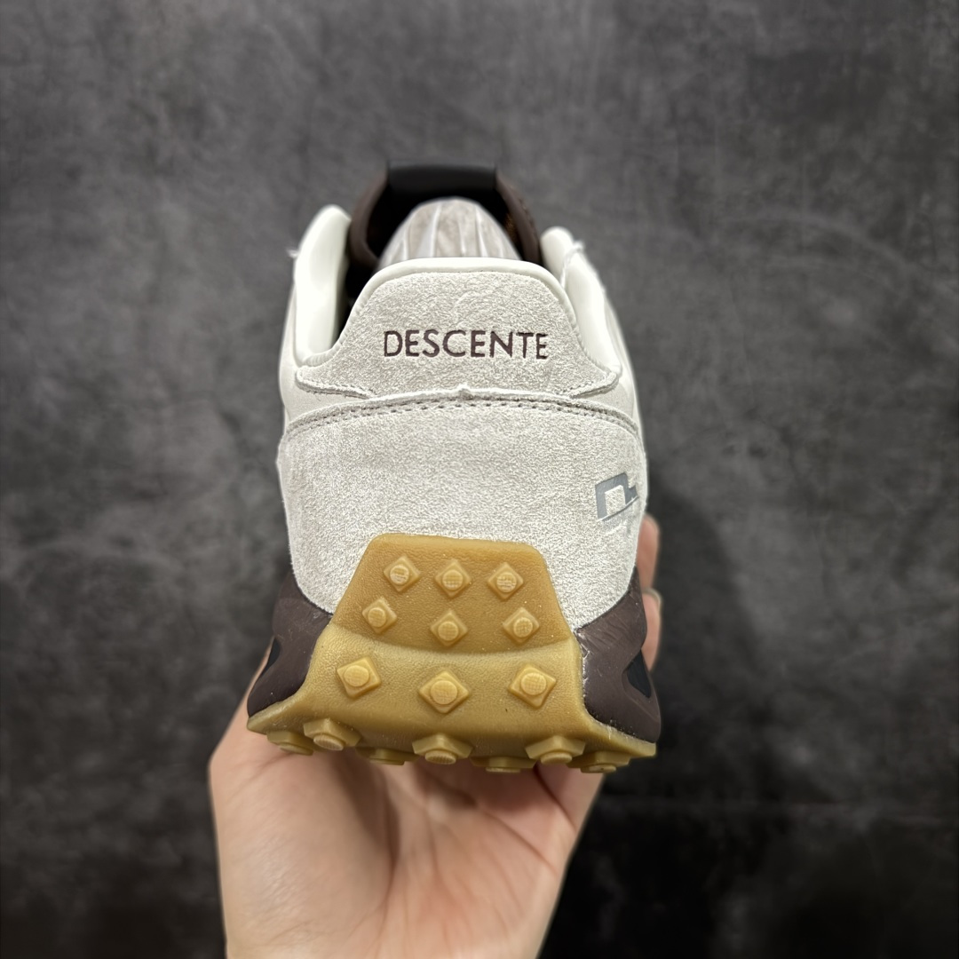 图片[4]-【纯原版】迪桑特DESCENTE Chron TRAINER 运动简约 低帮 生活休闲鞋 市面最优品质 区别市场版本 DESCENTE（迪桑特）创立于1935年，品牌名取自法语词汇，意为“滑降”。品牌箭头标识代表滑雪的三种技术“高速直线滑行”、“穿越”和“侧滑”，也寓意品牌在打造高端专业运动产品中不断追求完美的创新精神，致力于成为中国高端专业滑雪、综训、女子、铁人三项、高尔夫的第一品牌。 尺码：36 36.5 37 38 38.5 39 40 40.5 41 42 42.5 43 44 44.5 45-选品中心