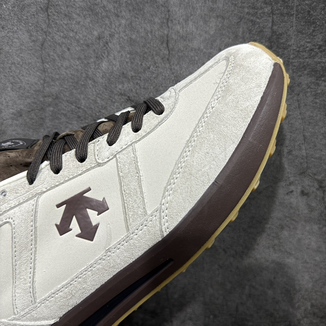 图片[6]-【纯原版】迪桑特DESCENTE Chron TRAINER 运动简约 低帮 生活休闲鞋 市面最优品质 区别市场版本 DESCENTE（迪桑特）创立于1935年，品牌名取自法语词汇，意为“滑降”。品牌箭头标识代表滑雪的三种技术“高速直线滑行”、“穿越”和“侧滑”，也寓意品牌在打造高端专业运动产品中不断追求完美的创新精神，致力于成为中国高端专业滑雪、综训、女子、铁人三项、高尔夫的第一品牌。 尺码：36 36.5 37 38 38.5 39 40 40.5 41 42 42.5 43 44 44.5 45-选品中心