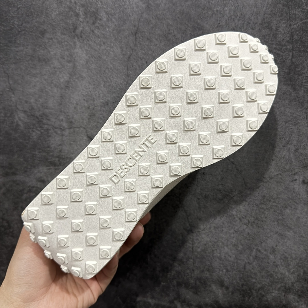 图片[9]-【纯原版】迪桑特DESCENTE Chron TRAINER 运动简约 低帮 生活休闲鞋 市面最优品质 区别市场版本 DESCENTE（迪桑特）创立于1935年，品牌名取自法语词汇，意为“滑降”。品牌箭头标识代表滑雪的三种技术“高速直线滑行”、“穿越”和“侧滑”，也寓意品牌在打造高端专业运动产品中不断追求完美的创新精神，致力于成为中国高端专业滑雪、综训、女子、铁人三项、高尔夫的第一品牌。 尺码：36 36.5 37 38 38.5 39 40 40.5 41 42 42.5 43 44 44.5 45-选品中心