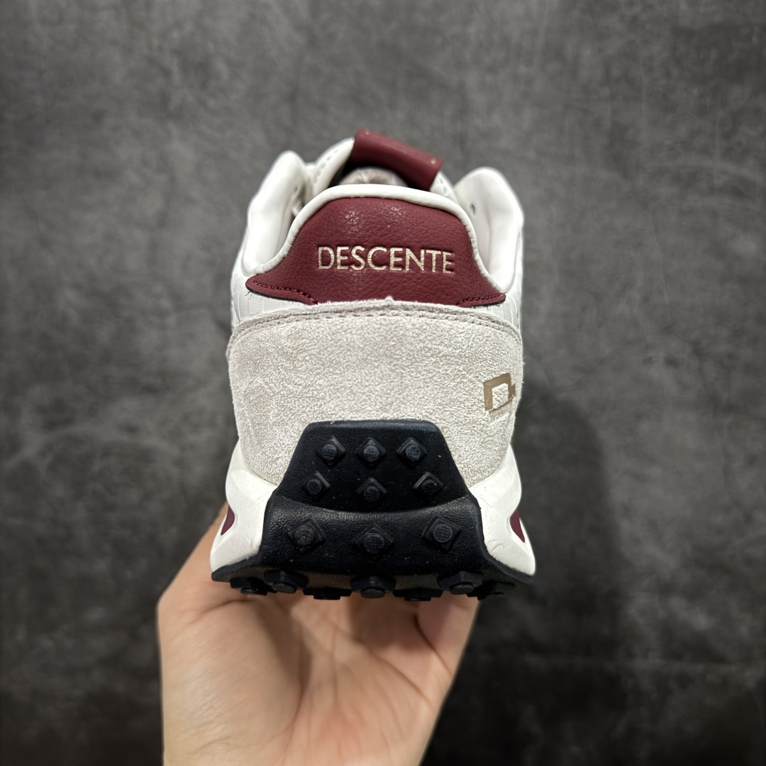 图片[4]-【纯原版】迪桑特DESCENTE Chron TRAINER 运动简约 低帮 生活休闲鞋 马年限定 市面最优品质 区别市场版本 DESCENTE（迪桑特）创立于1935年，品牌名取自法语词汇，意为“滑降”。品牌箭头标识代表滑雪的三种技术“高速直线滑行”、“穿越”和“侧滑”，也寓意品牌在打造高端专业运动产品中不断追求完美的创新精神，致力于成为中国高端专业滑雪、综训、女子、铁人三项、高尔夫的第一品牌。 尺码：36 36.5 37 38 38.5 39 40 40.5 41 42 42.5 43 44 44.5 45-选品中心