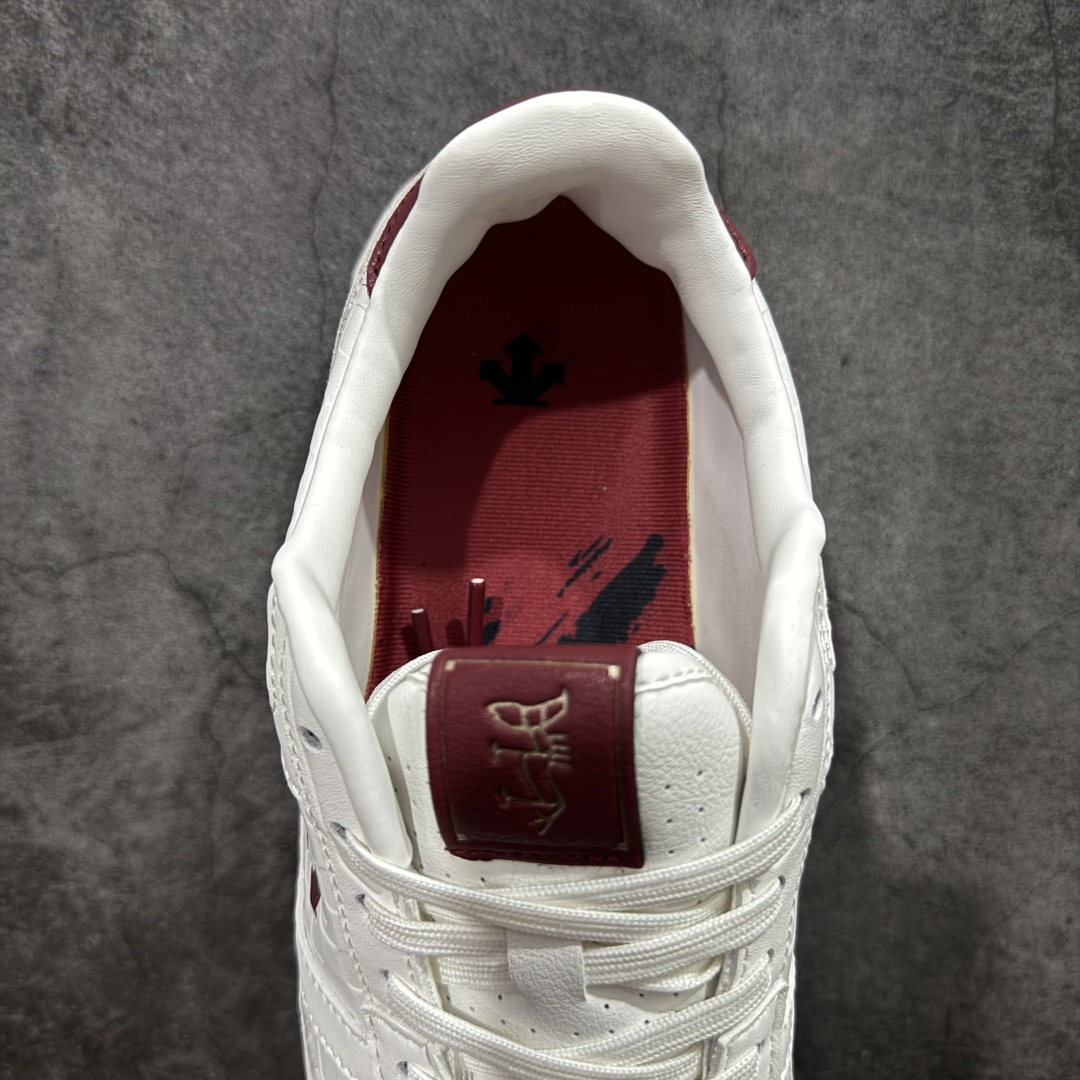 图片[8]-【纯原版】迪桑特DESCENTE Chron TRAINER 运动简约 低帮 生活休闲鞋 马年限定 市面最优品质 区别市场版本 DESCENTE（迪桑特）创立于1935年，品牌名取自法语词汇，意为“滑降”。品牌箭头标识代表滑雪的三种技术“高速直线滑行”、“穿越”和“侧滑”，也寓意品牌在打造高端专业运动产品中不断追求完美的创新精神，致力于成为中国高端专业滑雪、综训、女子、铁人三项、高尔夫的第一品牌。 尺码：36 36.5 37 38 38.5 39 40 40.5 41 42 42.5 43 44 44.5 45-选品中心