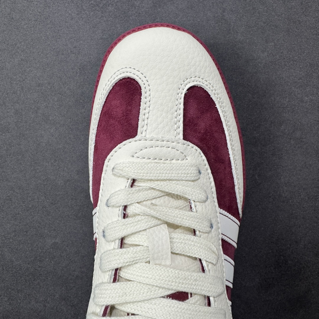 图片[8]-【定制版】马年新款海外定制限量发售 Adidas Originals SAMBA OG“马年联名限定-酒红”鞋侧 “2026” 奔马刺绣灵动鲜活，暗藏 “马到成功、红运当头” 的美好寓意，酒红色绒面拼接米白色皮革，绒面鞋面柔软亲肤，橡胶防滑大底稳当贴脚，既是街头复古单品，也是新年氛围感利器。 货号：ZH2596 尺码：36 36.5 37.5 38 38.5 39 40 40.5 41 42 42.5 43 44 44.5 45-选品中心