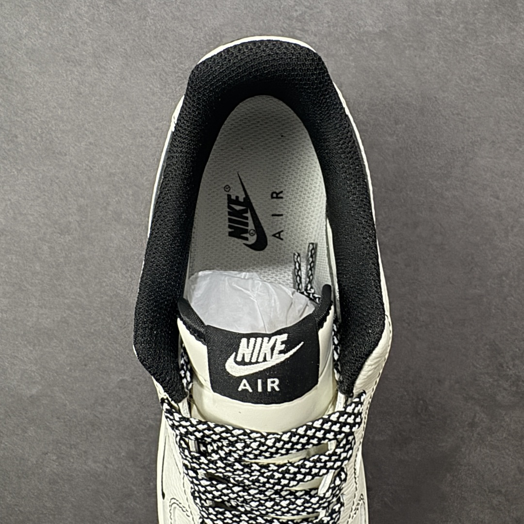 图片[7]-【定制版】Xc手绘风复古质感拉满 AIR FORCE 1 米白底色搭配黑色手绘线条，勾勒出复古随性的视觉效果，侧身Stüssy标识彰显联名身份，编织鞋带提升细节质感。Air Force 1经典鞋型搭载Air气垫，兼具复古造型与舒适脚感，是打造慵懒街头风的绝佳选择。 货号：MM3399-819 尺码：36 36.5 37.5 38 38.5 39 40 40.5 41 42 42.5 43 44 44.5 45-选品中心