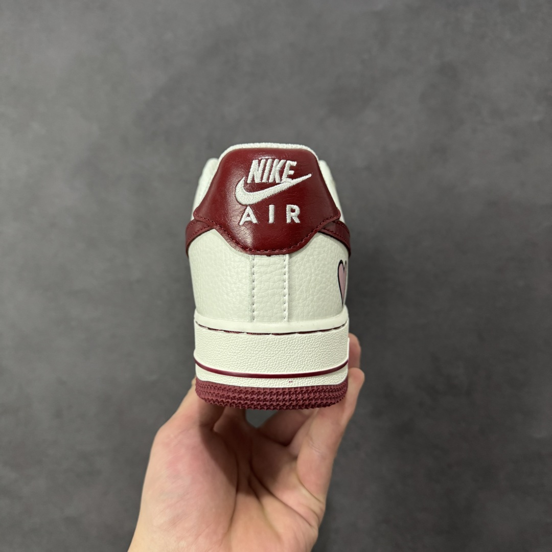 图片[4]-【定制版】NIke Air Force 1 \’07 Low “情人节限定–白韵红缘” 空军一号低帮 运动鞋 休闲鞋 折边针车 工艺难度大 原楦头原纸板 高端定制鞋盒 原厂鞋底 超高清洁度 细节完美 货号：NH0601-539 尺码：36 36.5 37.5 38 38.5 39 40 40.5 41 42 42.5 43 44 44.5 45-选品中心