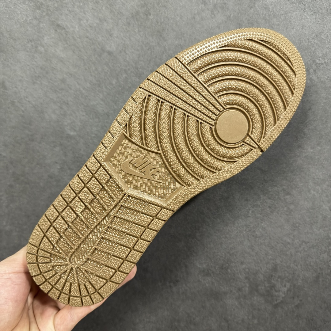 图片[9]-【定制版】高端定制 Travis Scott x Jordan 1 Low 马年限定-白棕云纹 倒勾低帮休闲版本 高级夜光效果 原厂全头层皮 大厂纯原品质出货 纯正版型 定制鞋盒 皮料切割干净无任何毛边 细节完美 超高清洁度 货号：NH0601-061 尺码：36 36.5 37.5 38 38.5 39 40 40.5 41 42 42.5 43 44 44.5 45-选品中心