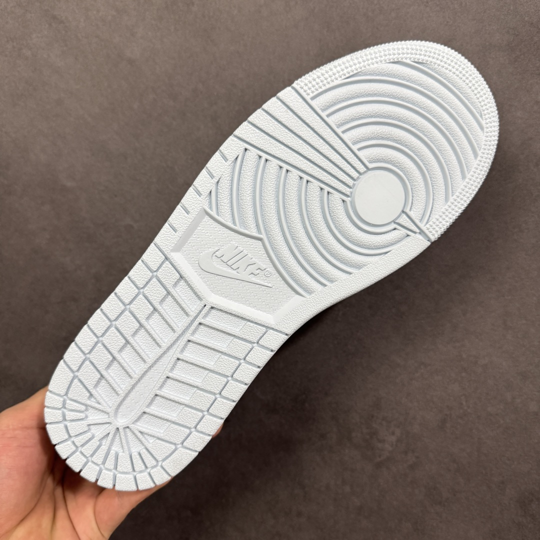 图片[9]-【H11版本】耐克Nike Air Jordan 1 AJ1经典复古经典低帮百搭文化篮球鞋 553558-400 公司级真标半码制#原档案原数据开发版型#采用荔枝纹头层皮革鞋面材质#原厂立体填充鞋舌海绵#中底注胶孔及缜密中底拉帮工艺#原数据开发模具大底 尺码：35.5 36 36.5 37.5 38 38.5 39 40 40.5 41 42 42.5 43 44 44.5 45 46 47.5 编码：H11B250260-选品中心