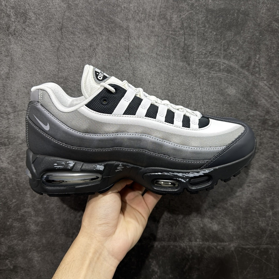 【GX纯原】Nike Air Max 95 Yu-Gi-Oh 魔兽世界：尤尼奇联名款 货号：II7404-100 外贸顶级专供 区别先行版 全部配色原鞋原尺码开发生产 极致还原 全部原厂材料一比一打造 一眼ZP既视感 欢迎对比市场版本 尺码：40 40.5 41 42 42.5 43 44 44.5 45 46 46.5 47.5 48 48.5-选品中心