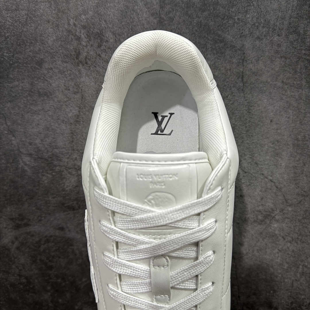 图片[8]-【YS纯原】莞产顶级 大厂出品 品控稳定 LOUIS VUITTON × NIGO 联名款 Buttersoft FW25 牛皮革 / 羊皮革 · 压纹 · 系带圆头 · 低帮 ✦ LV × Nigo 联名 FW25 最新 Buttersoft 系列 ✦ 菲董操刀设计，阿甘鞋轮廓融合面包鞋风格 ✦ 鞋型饱满但比例克制，上脚呈现慵懒高级感 ✦ 厚鞋舌＋宽鞋带结构 ✦ 鞋面采用头层牛皮＋羊皮革压纹 ✦ 皮质细腻，纹理自然，耐看耐穿 ✦ 鞋底为原版开模防滑 TPU 大底 ✦ 全系列暴力拆借 原版开发 ✦ 结构、比例与用料统一度高 尺码：35–45-选品中心