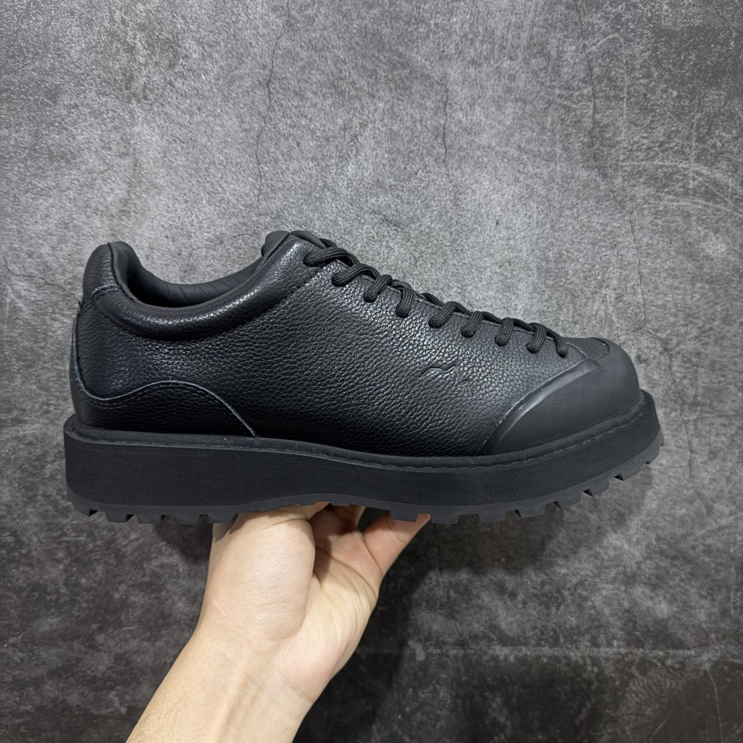 【莞产G版】UMMCOR 新潮派系列低帮系带户外徒步登山运动鞋 广东原厂代工出品 采用Diemme原楦型开发纸版 固色头层牛皮鞋面材质(内里搭载细腻头层牛皮) 环抱式防剐蹭硫化橡胶片组合,国标顶级防滑耐磨橡胶大底 尺码:39 40 41 42 43 44 45-选品中心