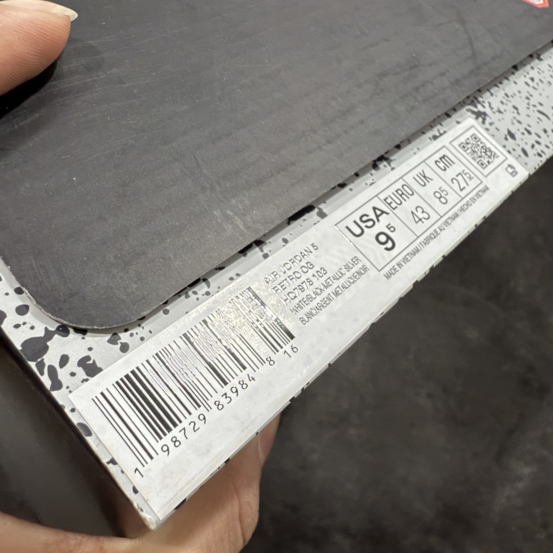图片[9]-【GX纯原】Air Jordan 5 AJ5 “复刻白银” HQ7978-103 原厂材料 原厂模具 原厂楦头 市场正确版本 区分错版 国内一线大厂出品 匠心打造 原厂皮料原厂数据 全新纸板 模具打造 外贸 平台高端零售专供品质 品质毋庸置疑 一眼正品既视感 细节均已解码 尺码：40 40.5 41 42 42.5 43 44 44.5 45 46 47.5 48.5-选品中心