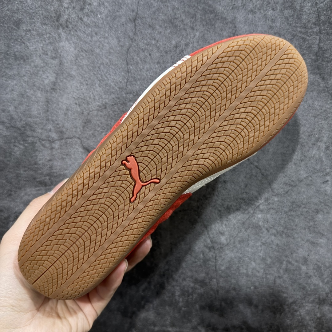 图片[9]-【渠道纯原版】Puma Speedcat OG Sparco 彪马罗马阿莫尔系列 复古运动休闲赛车跑鞋红白马年限定 408848-01 目前市场最优版本 无论是版型 细节 烫金刺绣走线 完全碾压市场任意版本 欢迎对比🆚 工厂耗时3个月开发 原装档案原数据纸版楦型 采用固色翻毛皮鞋面材质(正确二次成型\’猛帮\’成型工艺🆚区别市面版本!!) 外置原数据开发轻量耐磨橡胶大底💪🏻 全球知名运动品牌PUMA宝马赛车系列 融合了宝马车队的标志性配色 以趣味十足又前卫复古的设计引领潮流 将赛道精神融入街头时尚 开启前卫竞速之旅 主打前卫复古风 Roma鞋款的鞋侧以复古的流线造型 缀以宝马经典Logo 巧妙吸睛 而Speedcat鞋款以亮眼三色条纹元素缀以舒适鞋面 赋予了独特的个性美学 演绎赛车的无尽能量 尺码：35.5-45-选品中心