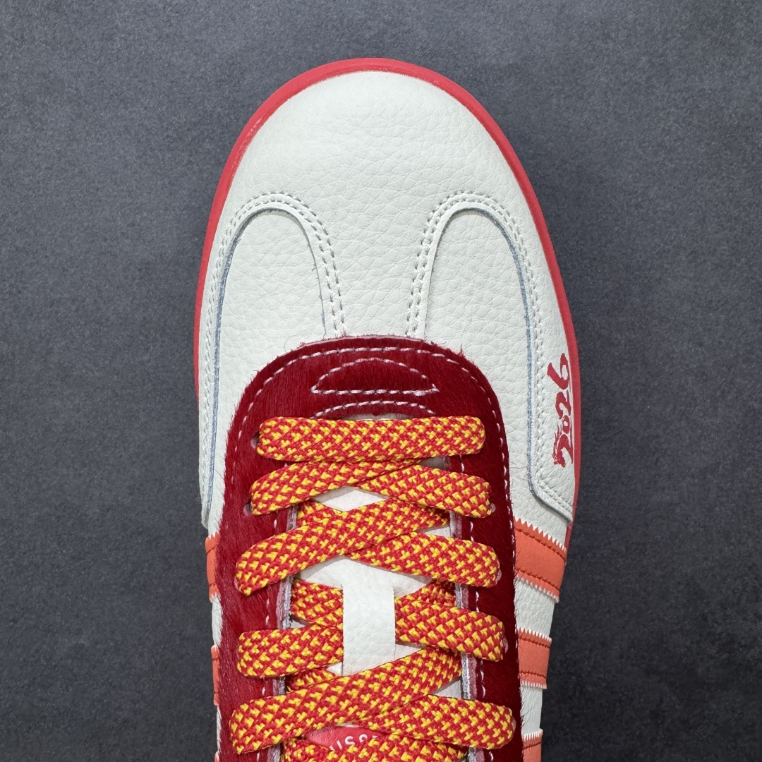 图片[8]-【定制版】马年新款Adidas Originals GAZELLE BOLD W“马年联名限定-橙红”专为 2026 丙午马年打造的限定款德训鞋，以活力橙红撞色点燃新年氛围，鞋头 2026 字样 + 鞋侧奔马印花，橙红条纹呼应马年活力，米白荔枝纹皮革搭配橙红渐变条纹，红色鞋带与鞋尾形成视觉呼应，经典德训鞋型注入鲜活年味，吸睛度拉满！ 货号： LX0902 尺码： 36 36.5 37.5 38 38.5 39 40 40.5 41 42 42.5 43 44 44.5 45-选品中心