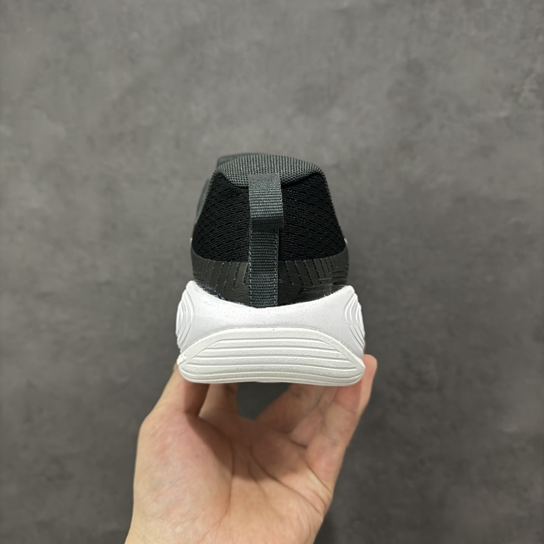 图片[4]-【公司级】NIKE COMFIRIDE 透气防震运动跑步鞋 搭载柔软厚实的 ComfiRide 泡绵缓震配置，助你征服充满挑战的路面，大步流星，微笑前行。该鞋款舒适非凡，让你爱不释脚。织物与合成材质组合鞋面，帮助双足保持稳固。鞋款搭载缓震配置，鞋舌和鞋口融入柔软接触点，缔造出众舒适度。橡胶外底，塑就出色抓地力，助力一路畅跑。 尺码：36-45 货号：DX5886-001-选品中心