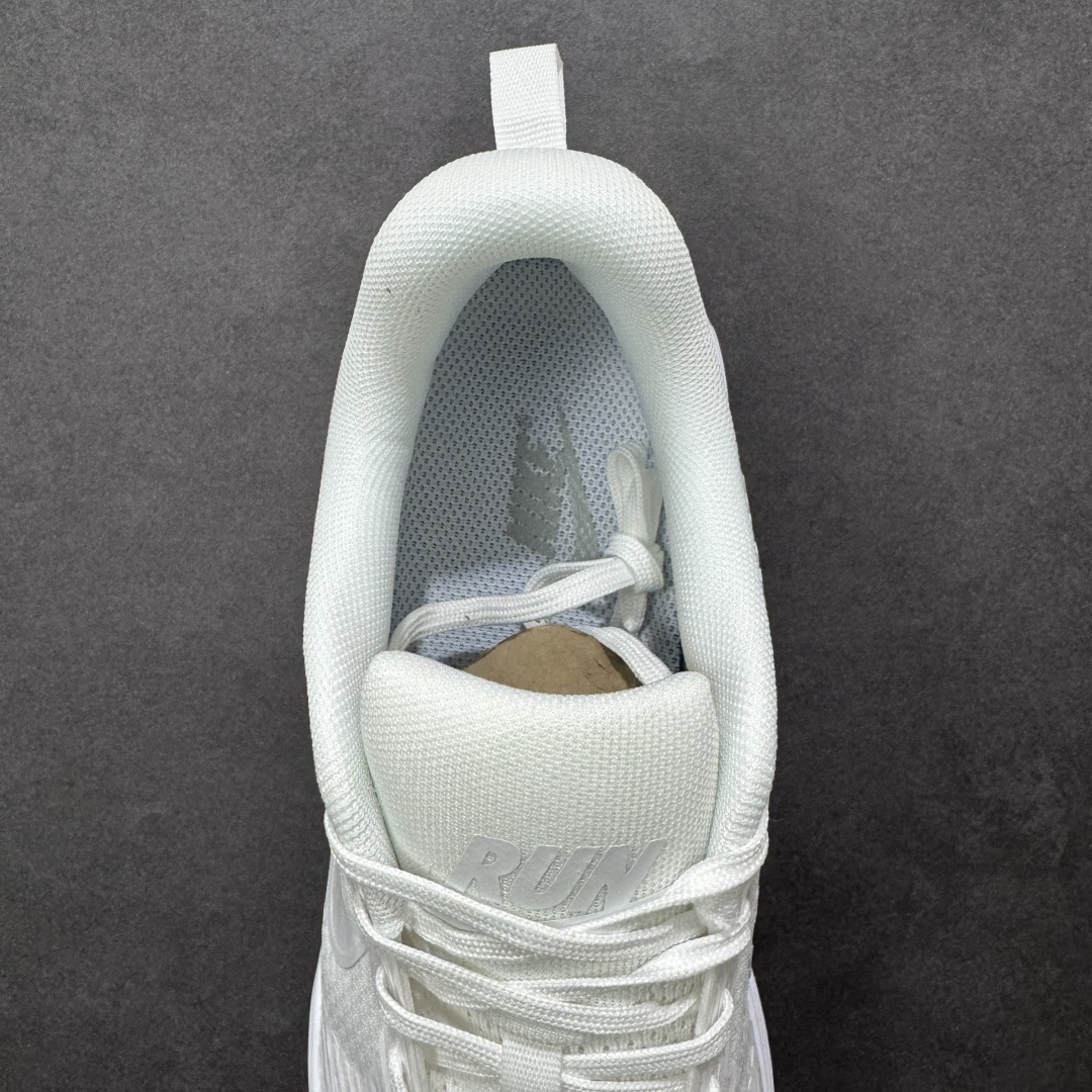 图片[7]-【公司级】NIKE COMFIRIDE 透气防震运动跑步鞋 搭载柔软厚实的 ComfiRide 泡绵缓震配置，助你征服充满挑战的路面，大步流星，微笑前行。该鞋款舒适非凡，让你爱不释脚。织物与合成材质组合鞋面，帮助双足保持稳固。鞋款搭载缓震配置，鞋舌和鞋口融入柔软接触点，缔造出众舒适度。橡胶外底，塑就出色抓地力，助力一路畅跑。 尺码：36-45 货号：DX5886-009-选品中心